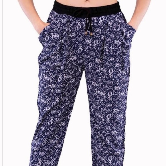 Multicolor Abstract Print Lightweight Rayon Pants Size L - Picture 9 of 10